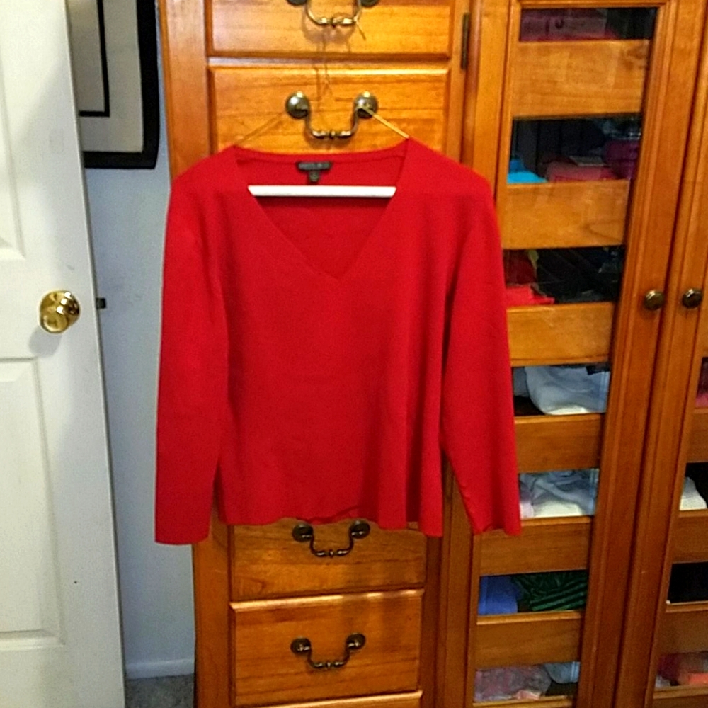 Lafayette 148 New York light sweater